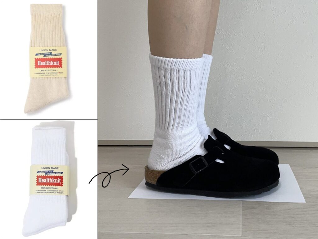ヘルスニットのソックスがアイボリーとオフホワイトの2色分あり、その右側にオフホワイトのソックスを履いてサンダルを履いている画像がコラージュされている。