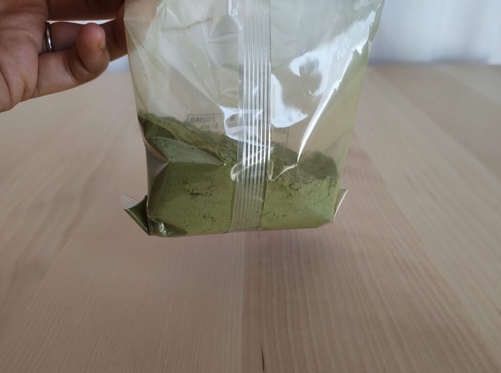 白髪染め用ヘナの粉。